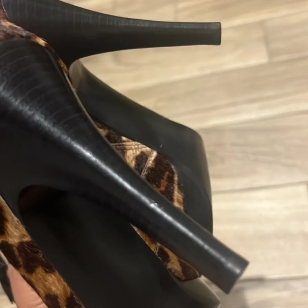 Steve Madden Leopard Print Ankle Boots - Picture 10 of 14